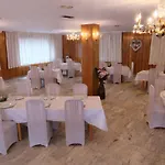 Hotel Conde 2*